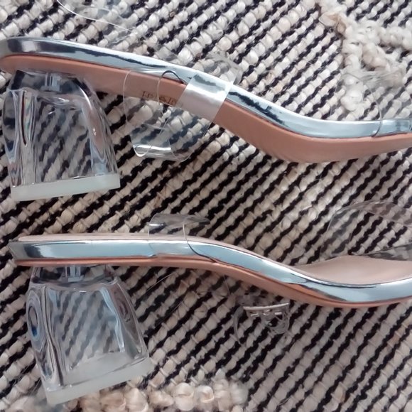 SUBTLE SILVER MIRROR PERSPEX BLOCK MID HEELS - Picture 9 of 13